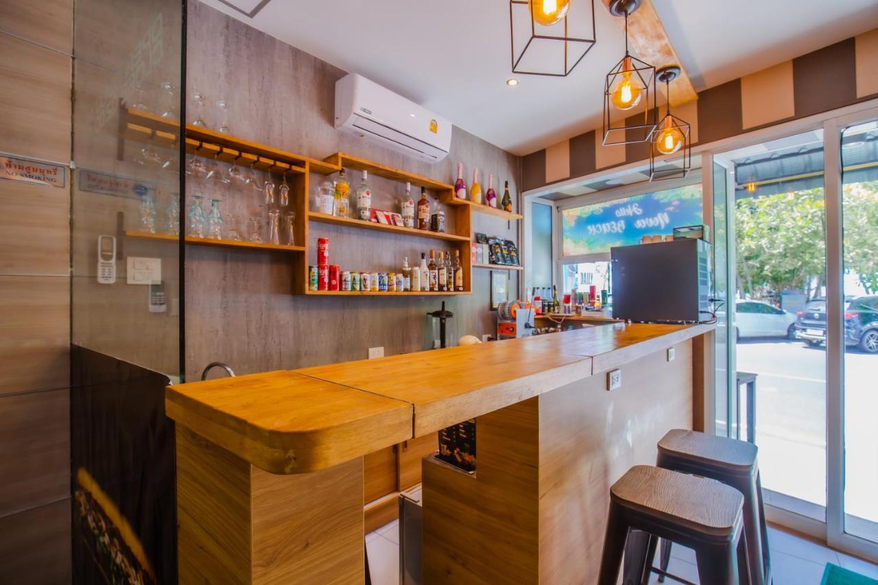 Time Out Hotel Patong Exterior photo
