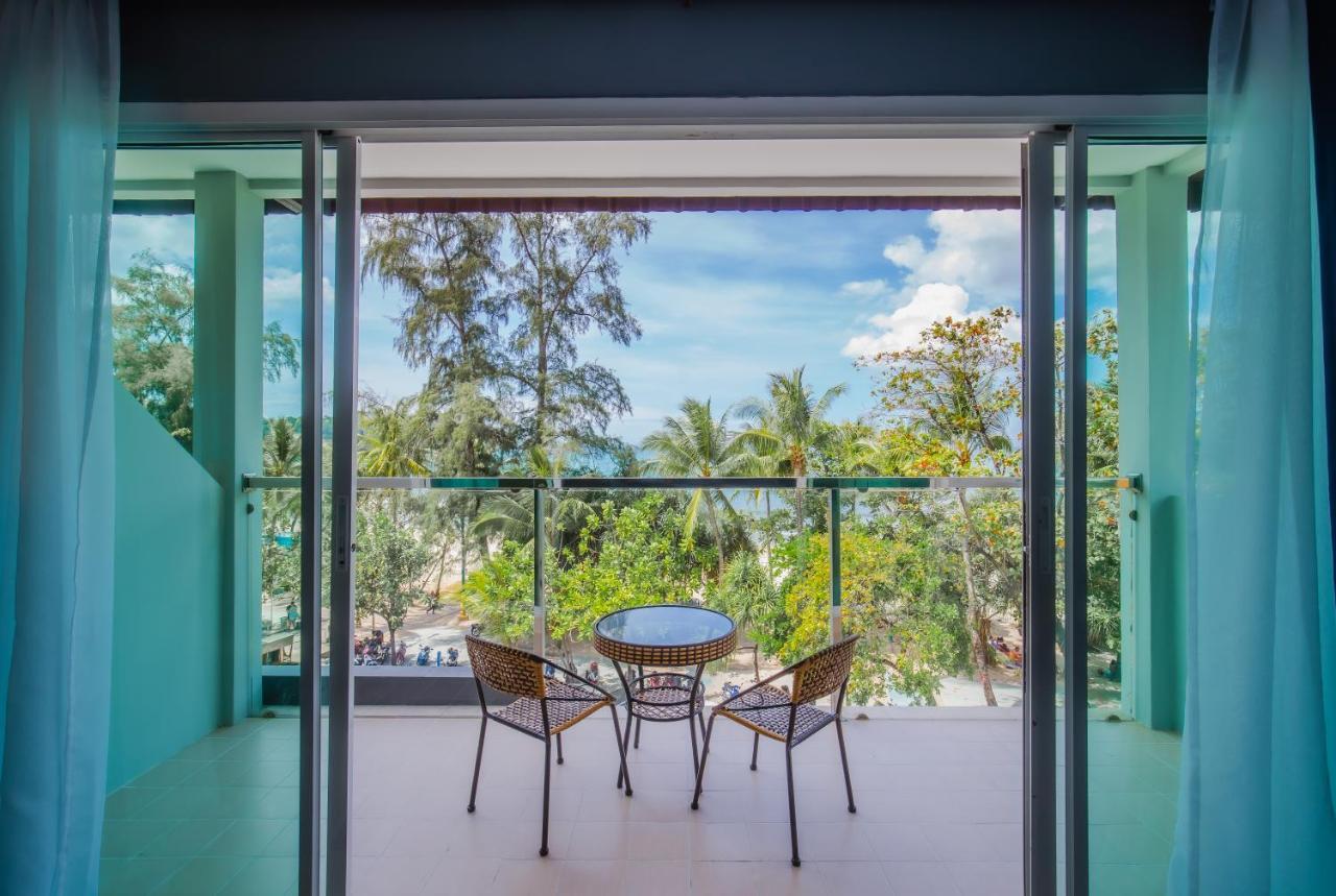 Time Out Hotel Patong Exterior photo