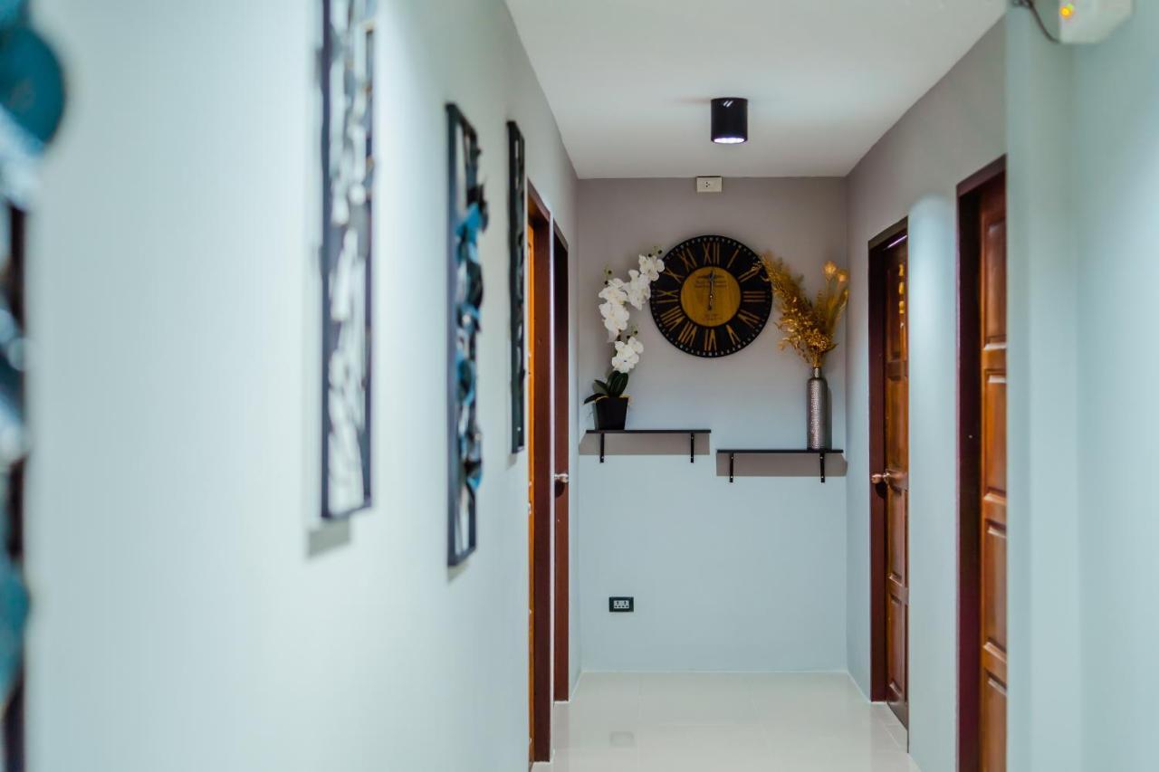 Time Out Hotel Patong Exterior photo